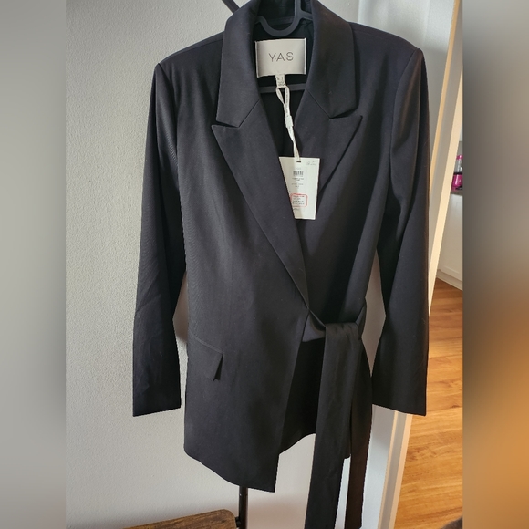 Blazer YAS size 6 - Picture 2 of 2